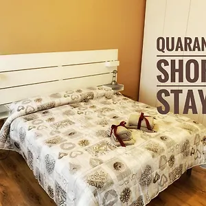 Quaranta Short Appartamento Reggio nell'Emilia